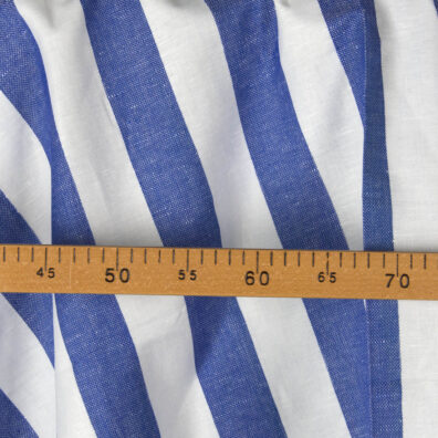 Poloľanová látka so žiarivo bielymi, modrými pruhmi, šírka 140cm