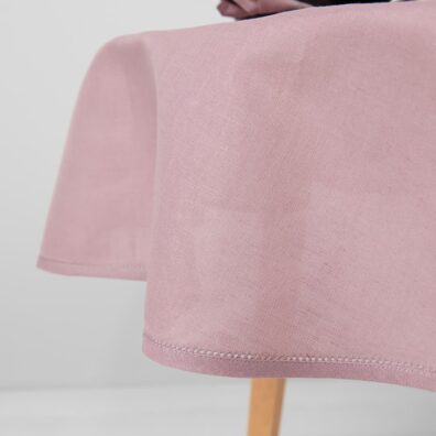 Ľanový okrúhly, oválny lila obrus s dutým stehom