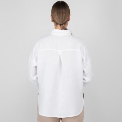 Ľanová biela blúzka so zaobleným lemom